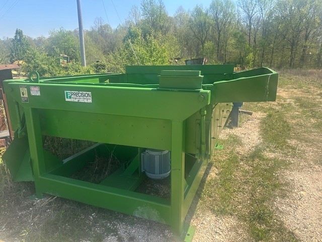 Precision Husky 7 x 7 Chip Screen